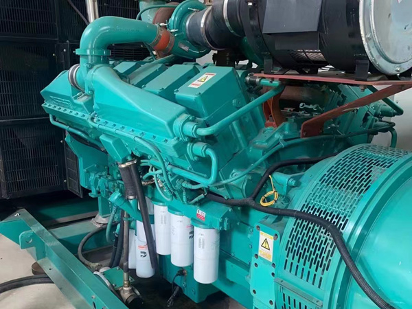 北川更换100kW柴油发电机组机油时，需要注意哪些事项？