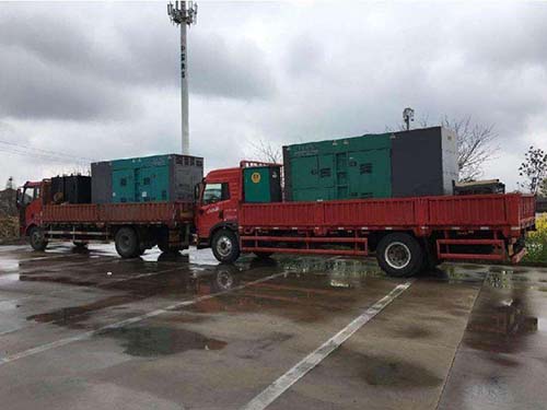 北川涂抹密封胶后，需要等待多长时间才能安装水冷式机油散热器密封件？